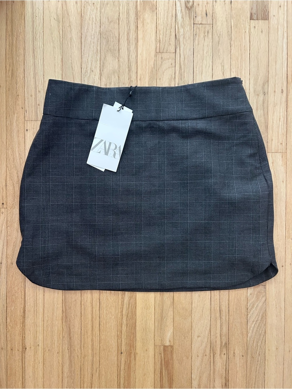 ZARA Charcoal Grey Plaid Mini Skirt. Mid Rise. Size S. BNWT
